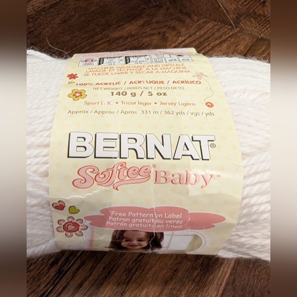Bernat soft white acrylic yarn bundle 3 skiens 380 g total - Picture 4 of 5